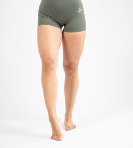Everyday Shorts Matte Silver